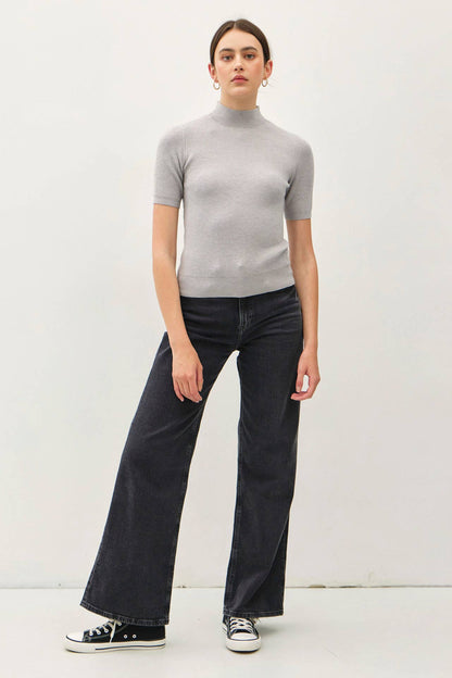 Mock Neck Short Sleeve Ribbed Knit Sweater