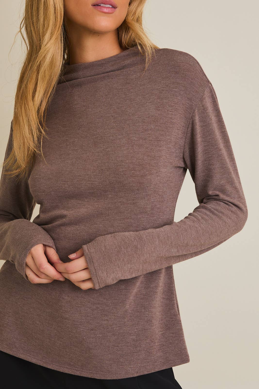 MOCK NECK LONG SLEEVE TOP