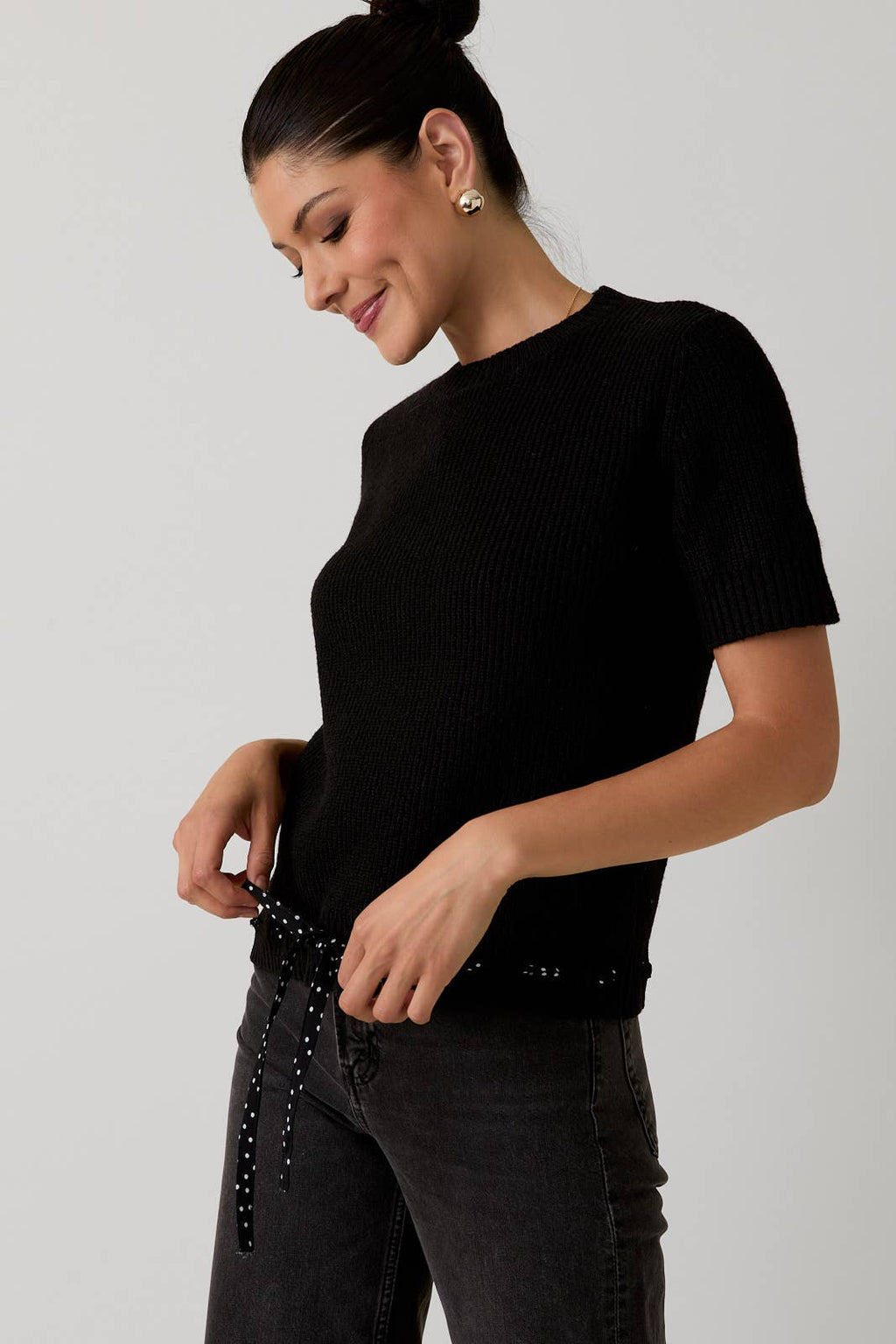 Round Neck Short Sleeve Waist Bow Tied Sweater