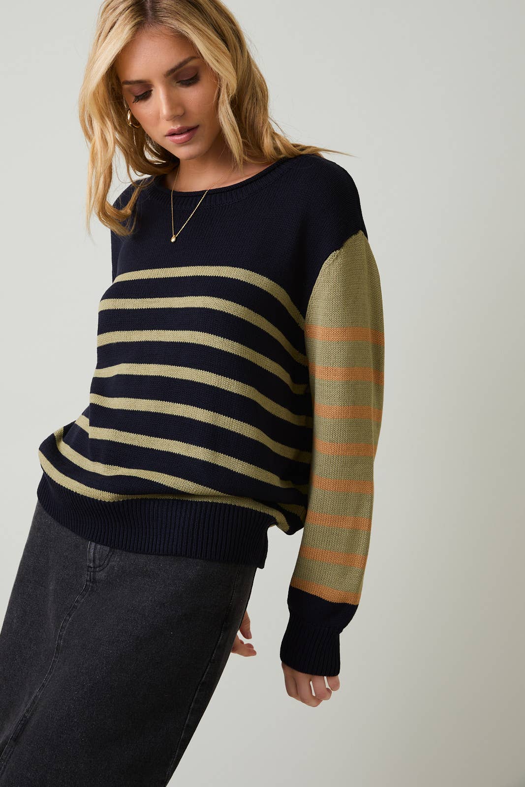 Round Neck Long Sleeve Stripe Light Weight Sweater