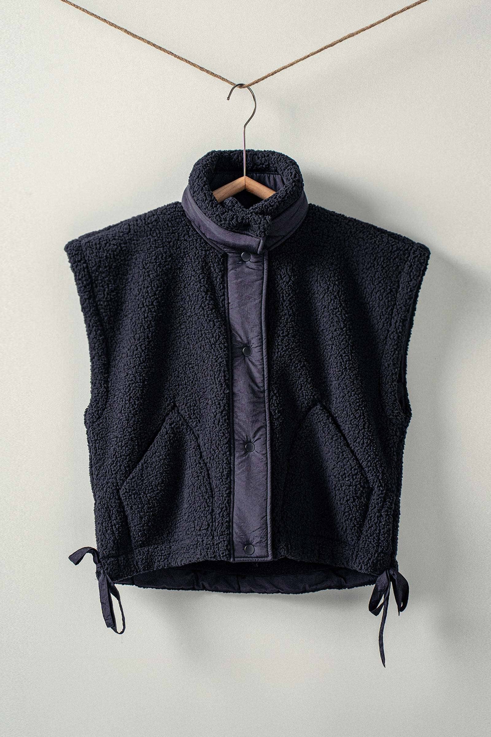 Quilted Collar Boxy Sherpa Vest