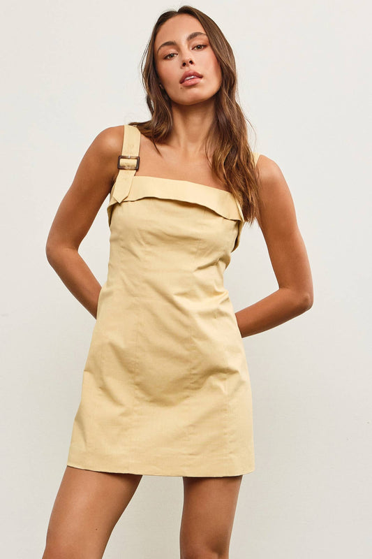 Stretched Linen Dress with Buckle Straps
