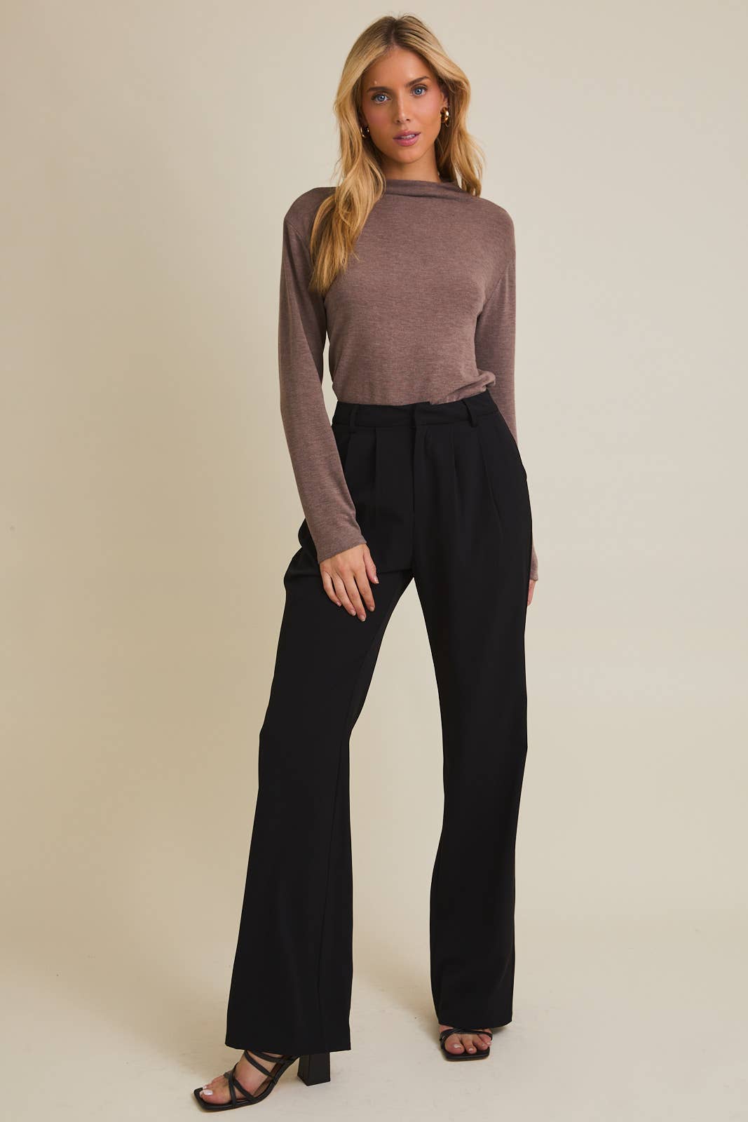MOCK NECK LONG SLEEVE TOP